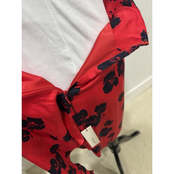 NWT Capulet Mini Wrap Skirt Red with Blue Flowers Size S - Picture 8 of 8